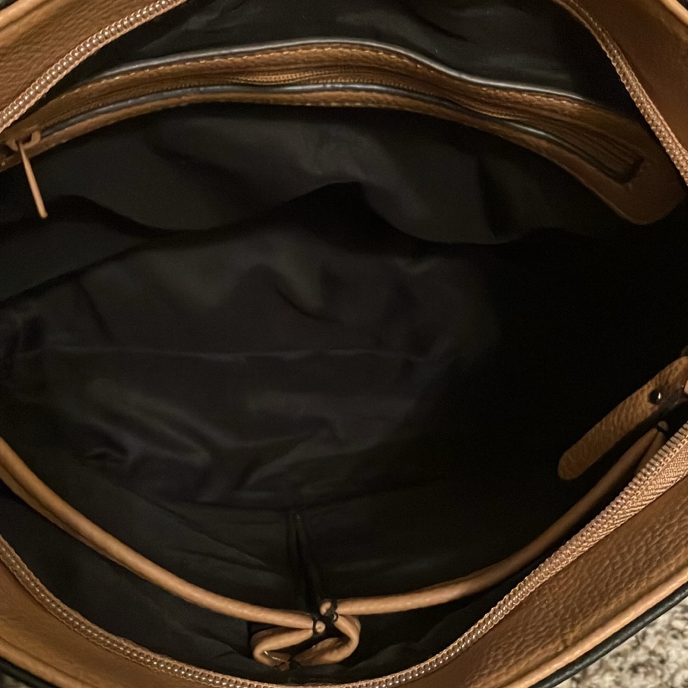 EUC Tyler Rodan bag - Picture 5 of 9